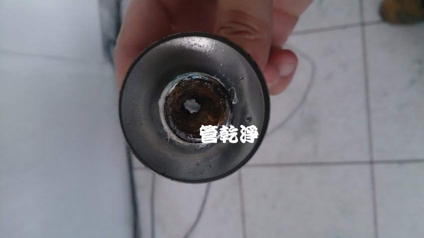 流理臺出現棕色水垢? 桃園 中原路 清洗水管
