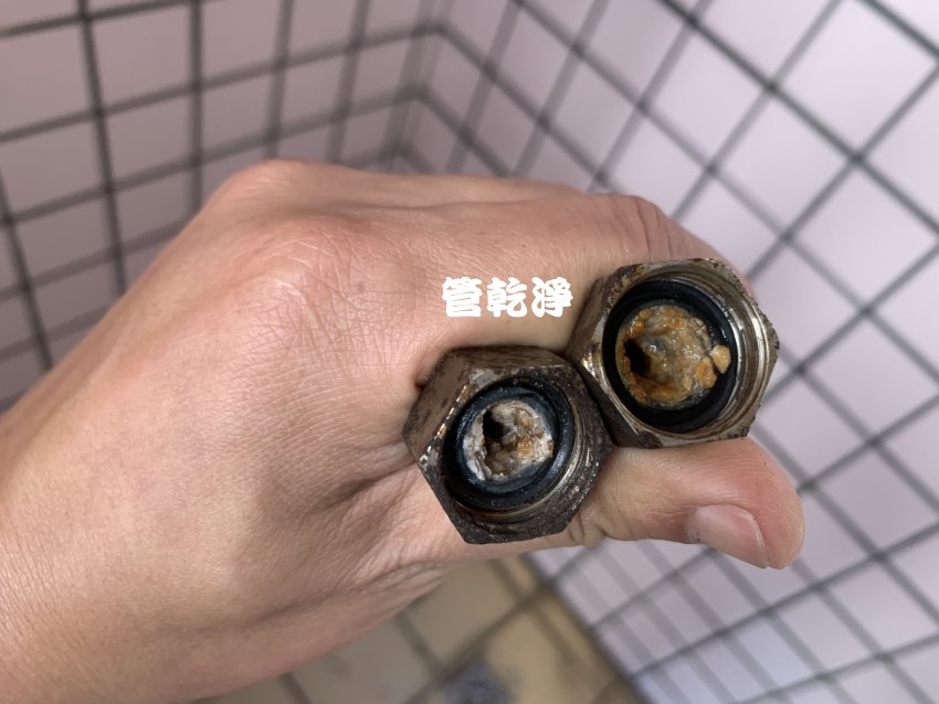 熱水管多處堵住.. 新北 新店 安德街 清洗水管