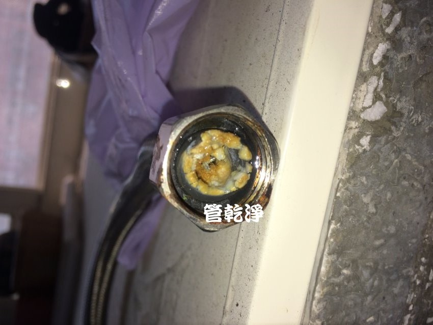 我家的水管堵住了? 台北 信義 松仁路 水管清洗